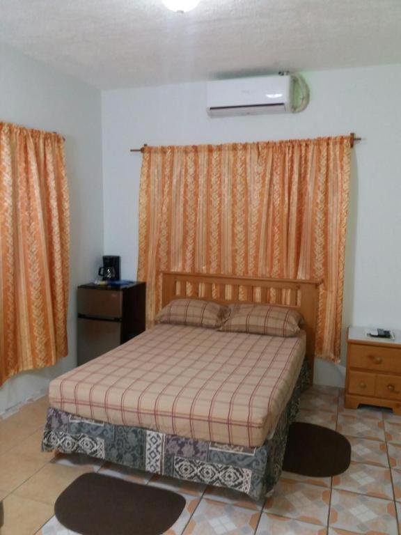 Beverley'S Guest House, Nevis Exterior foto