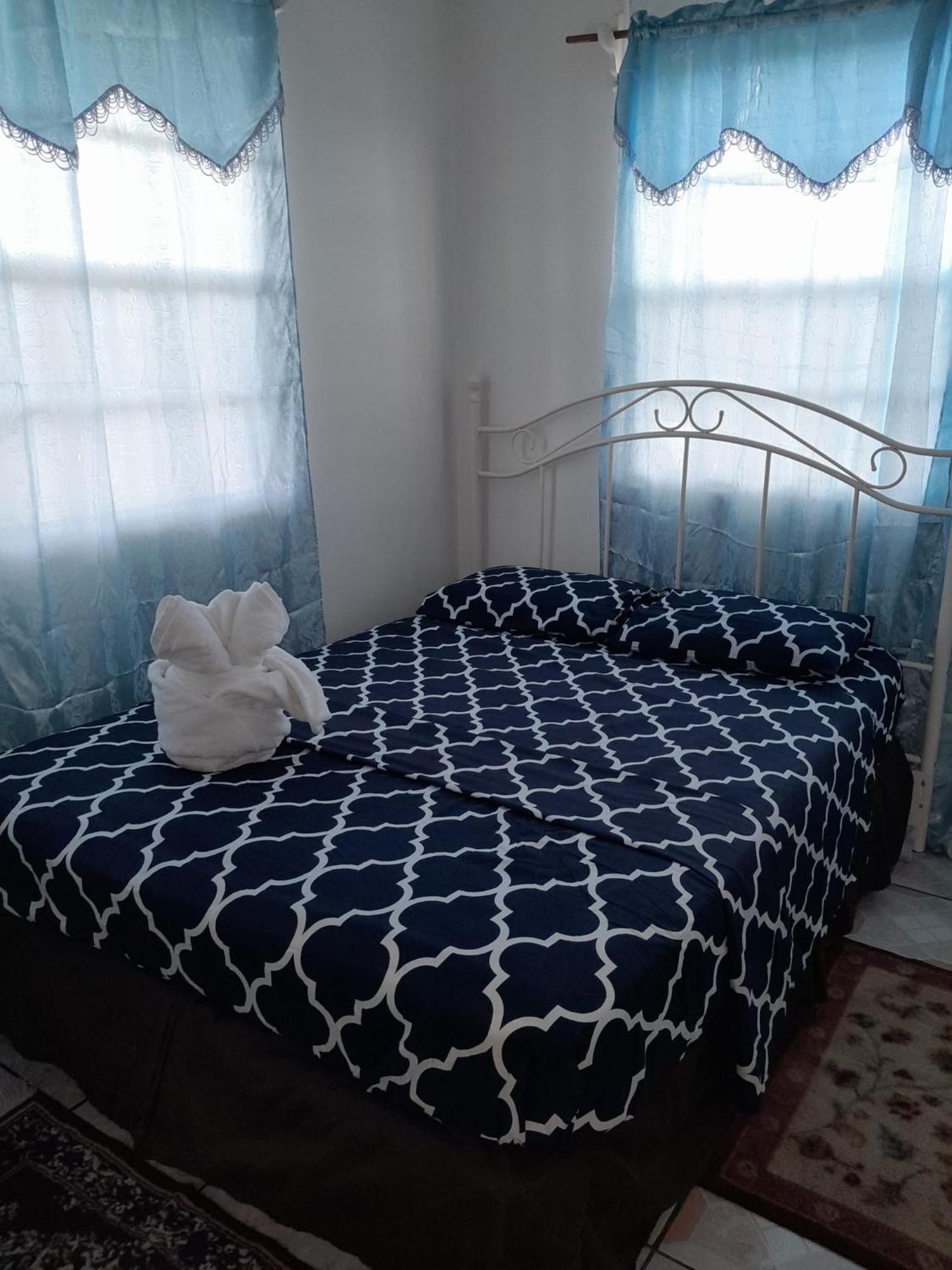 Beverley'S Guest House, Nevis Exterior foto