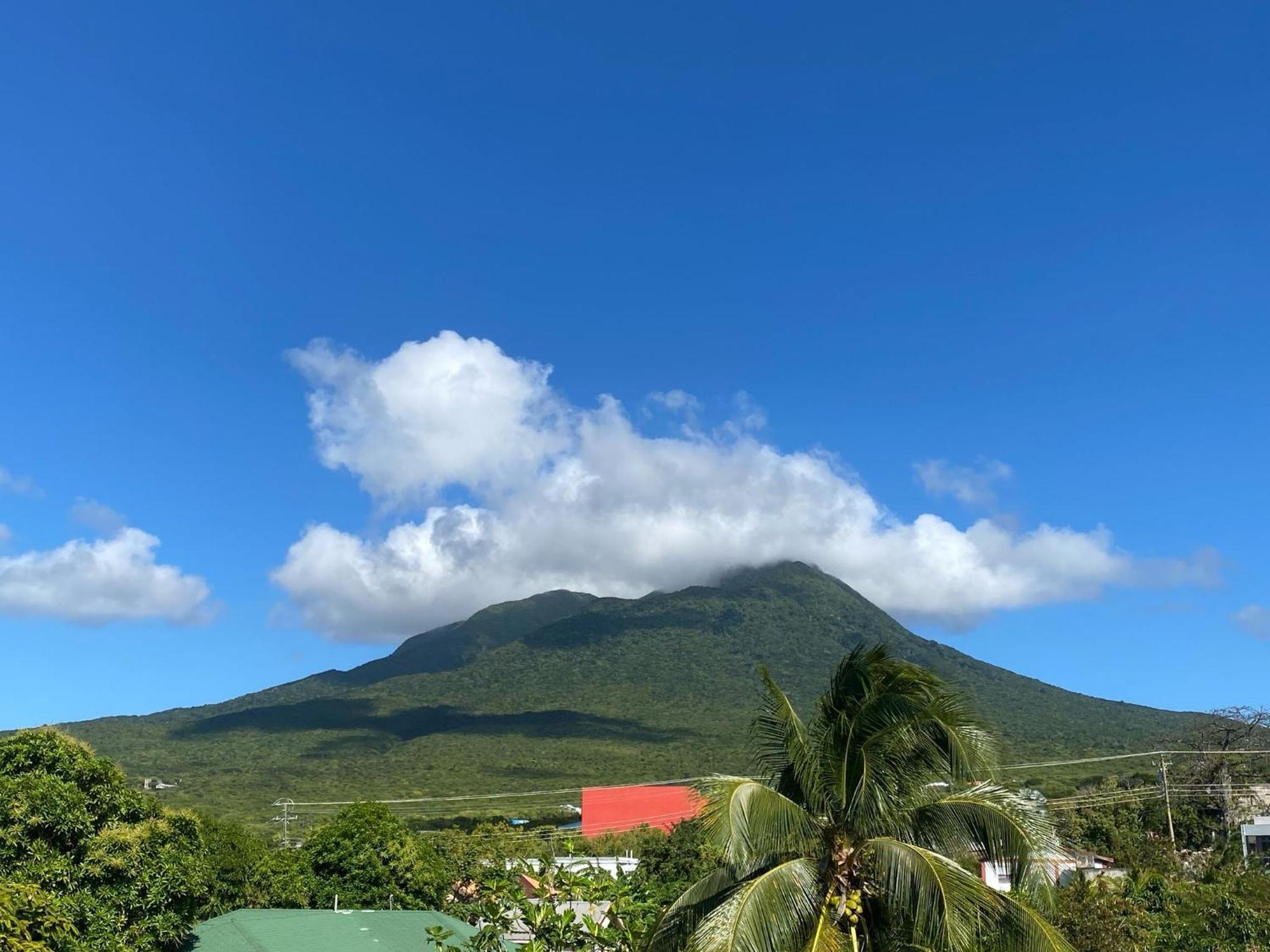 Beverley'S Guest House, Nevis Exterior foto